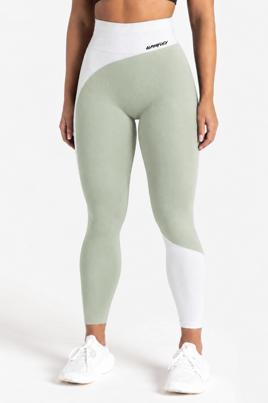 TEMPTED legging palm green